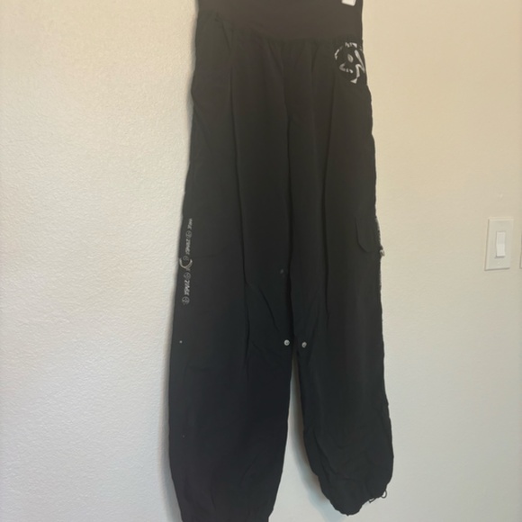 Vintage ZUMBA Black Cargo Pants - Picture 2 of 10